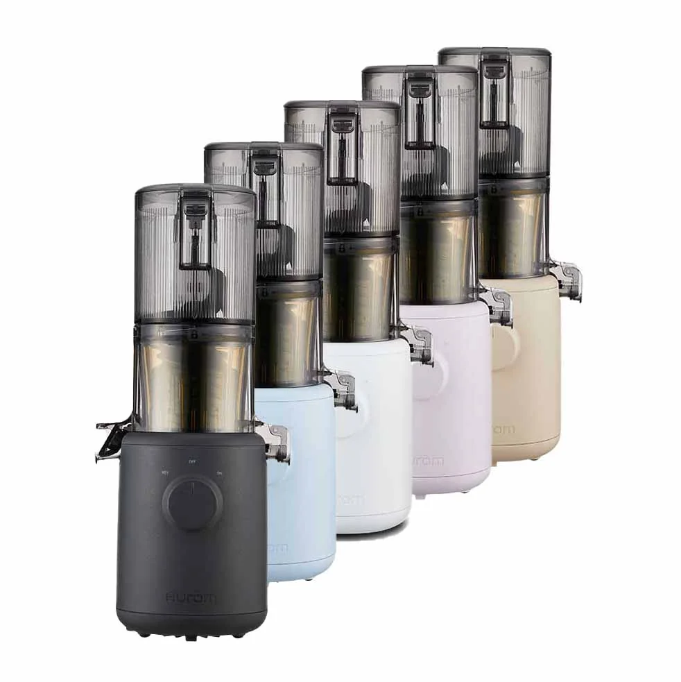 Die Farbvarianten des Hurom H310A Slow Juicers nebeneinander